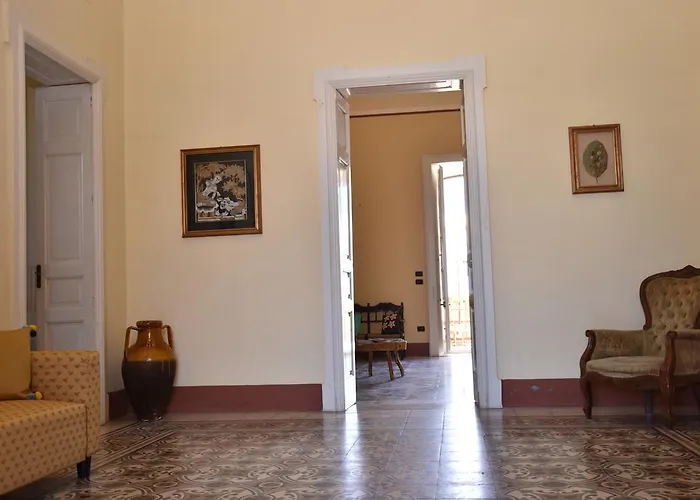 Alojamento de Acomodação e Pequeno-almoço Monticelli *